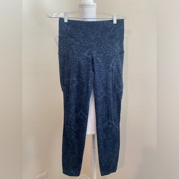 Lululemon Run On Tight (25")in Nouveau Mach Blue Black Leggings Size 6 - Picture 5 of 10